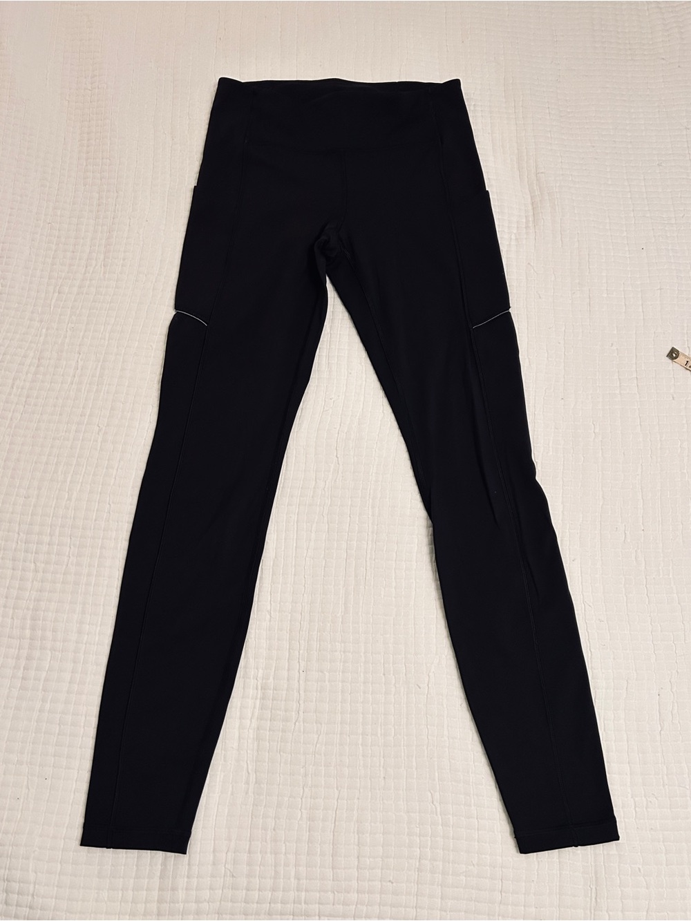 Lululemon Speed Up Tight Black Leggings Sz 6 LW5bmus